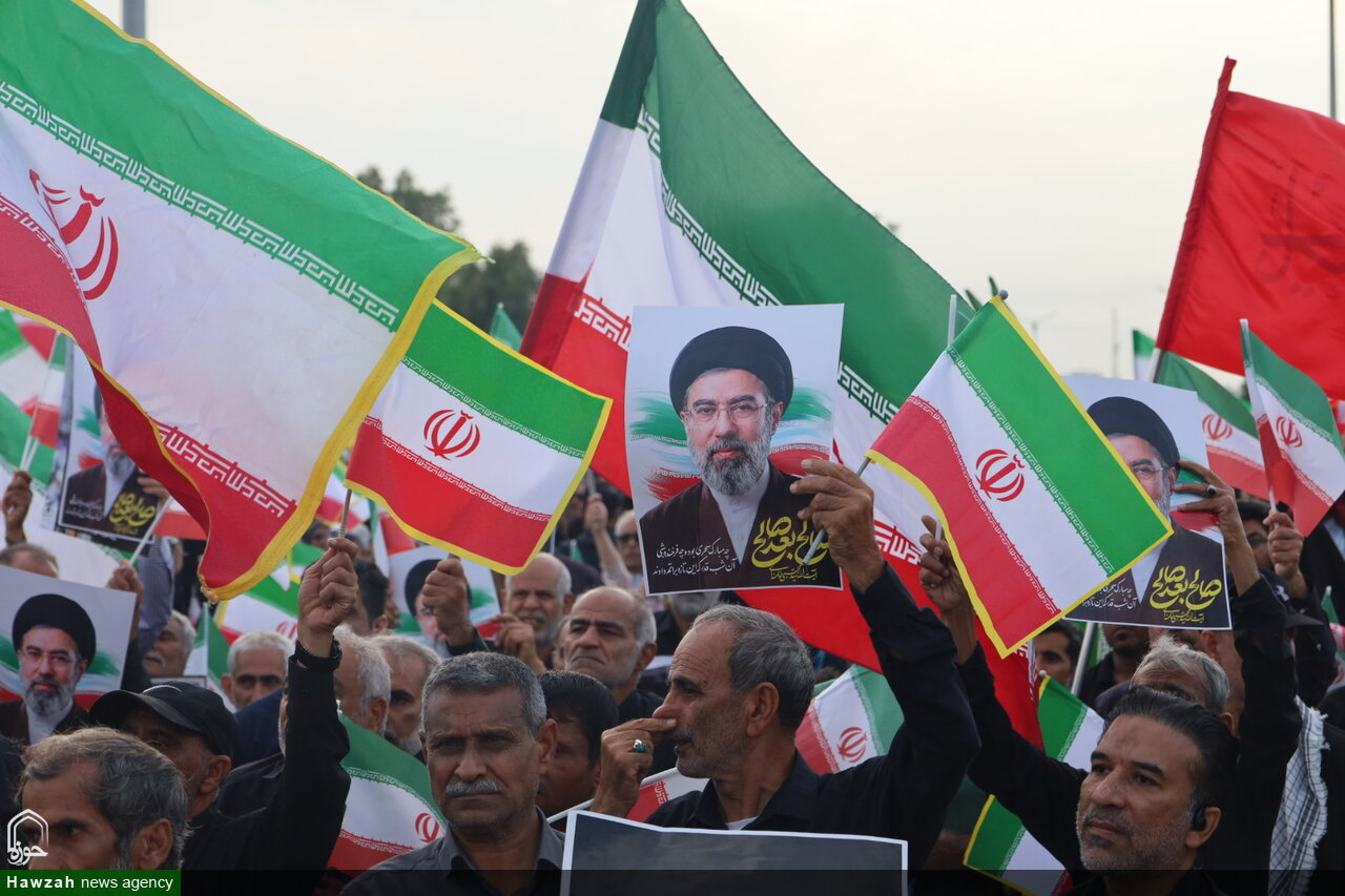 فیلم|  لبیک به رهبر معظم انقلاب حضرت آیت الله سید مجتبی حسینی خامنه‌ای از سواحل نیلگون خلیج فارس بندرعباس