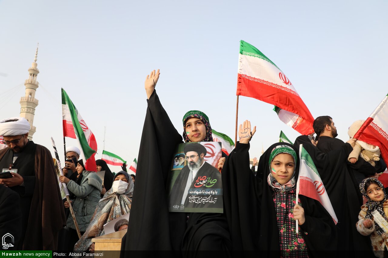 Photos/ Qom, Cœur Battant de la Révolution, Témoigne d’une Union Historique à Jamkaran /L’hommage d’allégeance au Ayatollah Mojtaba Khamenei