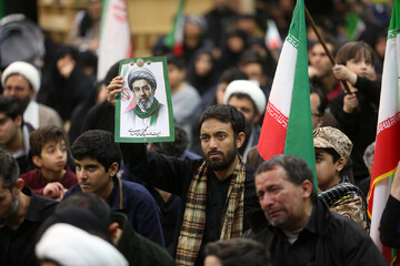 لزوم توجه همگانی ملت ایران به اطاعت از رهبری حضرت آیت الله خامنه ای 