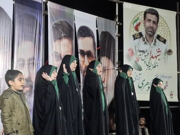 فیلم | مراسم وداع با چهار شهید مدافع وطن در میدان جهاد کاشان