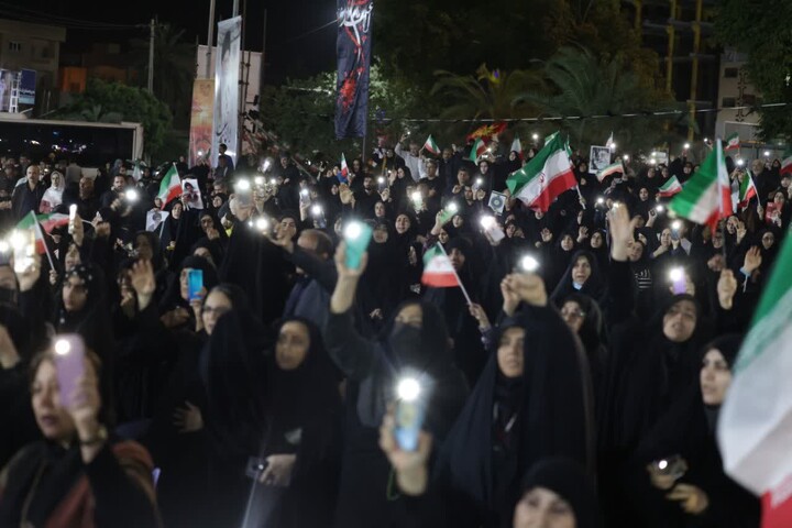 تصاویر/ بوشهری‌ها میدان را خالی نمی کنند