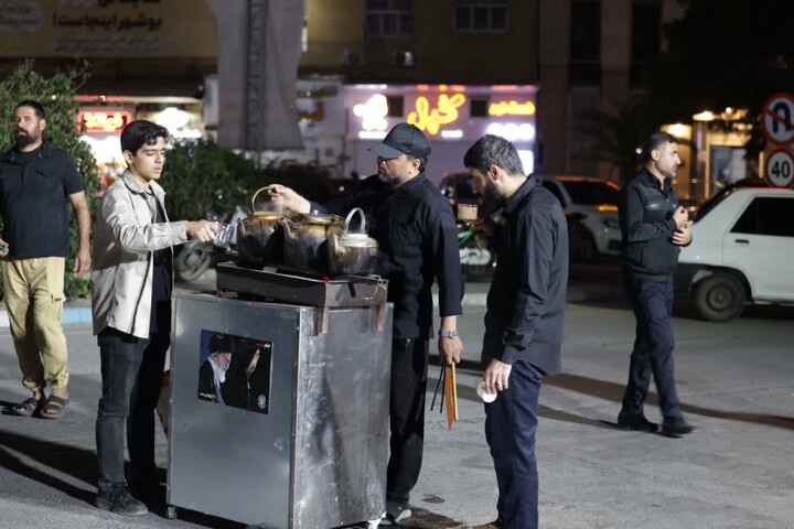 تصاویر/ بوشهری‌ها میدان را خالی نمی کنند