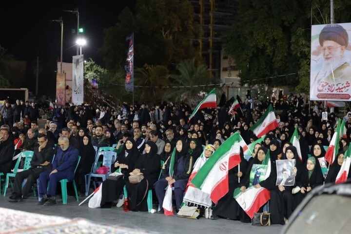 تصاویر/ بوشهری‌ها میدان را خالی نمی کنند