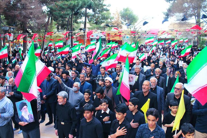 تصاویر/ بیعت حماسی مردم اردکان با ولی امر مسلمین جهان