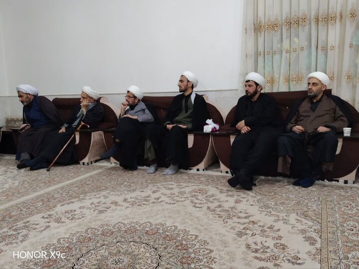 تصاویر/حضور تبیینی امام جمعه در مساجدو جلسه ائمه جماعات منطقه یک شهر آران وبیدگل