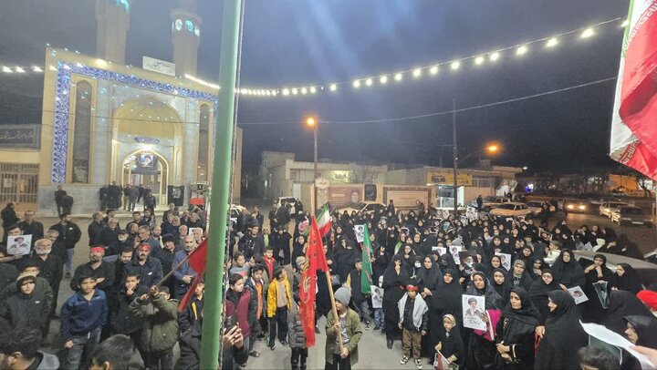 تصاویر/ اجتماع مردمی بیعت با آیت الله سیدمجتبی خامنه ای در مشکات