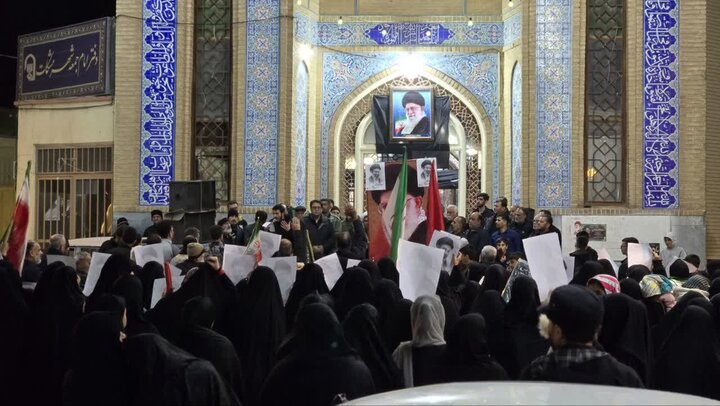 تصاویر/ اجتماع مردمی بیعت با آیت الله سیدمجتبی خامنه ای در مشکات