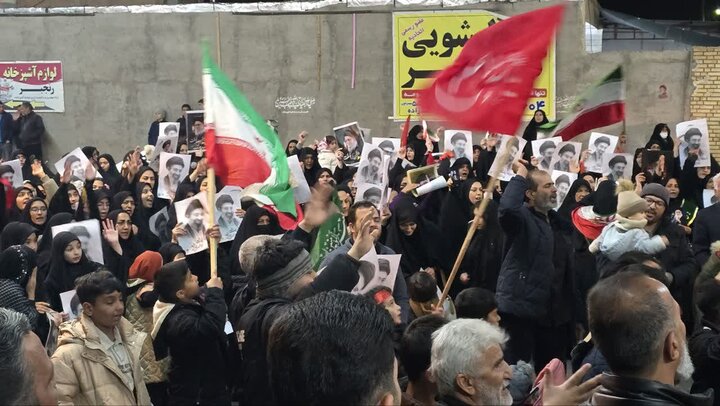 تصاویر/ اجتماع مردمی بیعت با آیت الله سیدمجتبی خامنه ای در مشکات