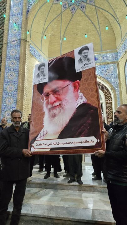 تصاویر/ اجتماع مردمی بیعت با آیت الله سیدمجتبی خامنه ای در مشکات