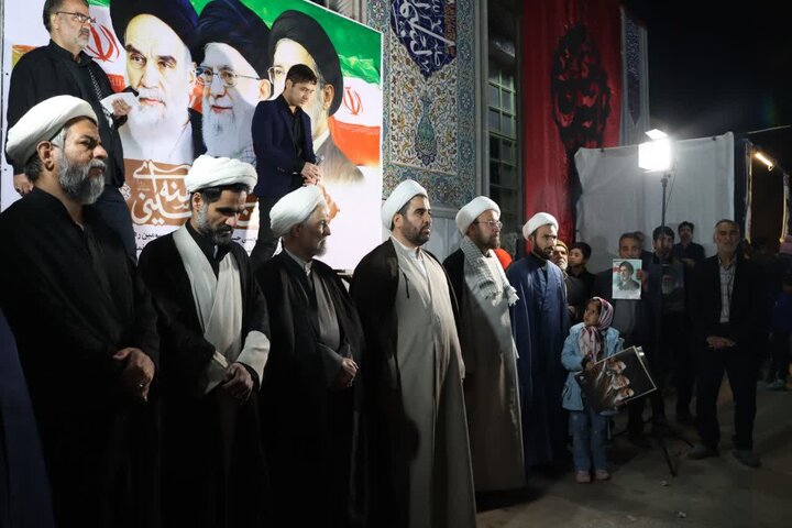 تصاویر/ اجتماع مردم اشکذر در بیعت با خلف صالح امام خامنه ای