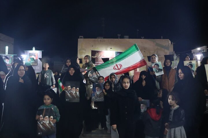 تصاویر/ اجتماع مردم اشکذر در بیعت با خلف صالح امام خامنه ای