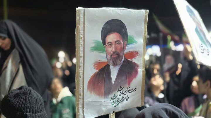 تصاویر/اجتماع بزرگ مردم ولایتمدار آران و بیدگل دربیعت با رهبرسوم انقلاب