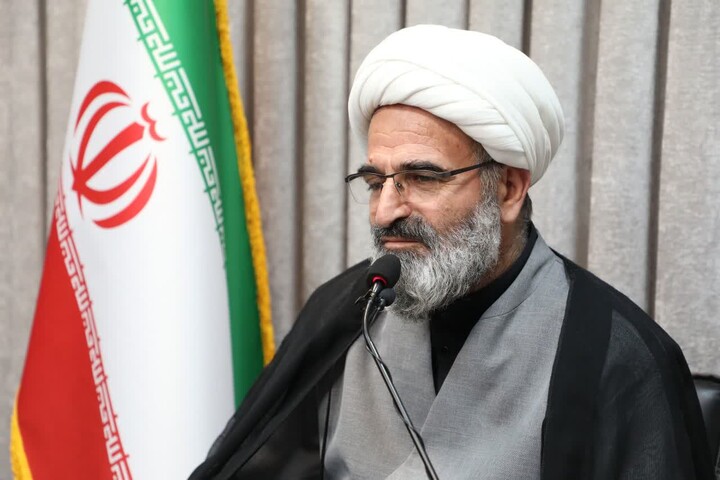 تصاویر/ بیعت علما، روحانیون و اقشار مختلف مردم سمنان با حضرت آیت الله سید مجتبی خامنه‌ای