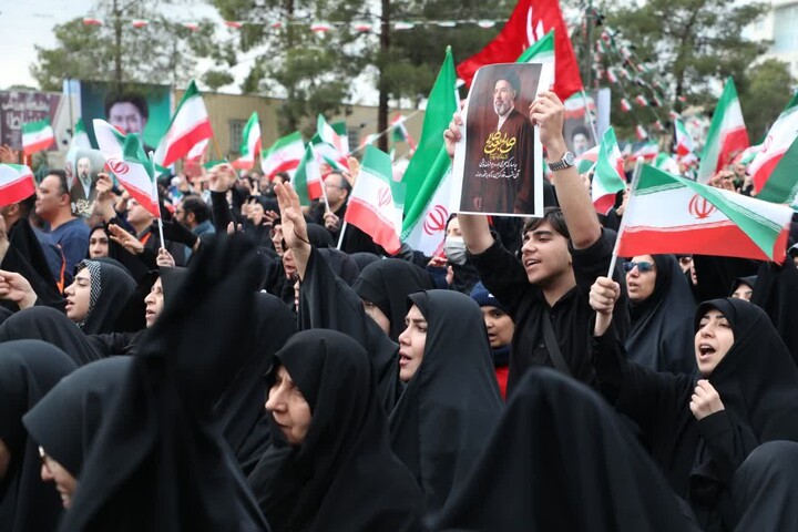 تصاویر/ اجتماع بیعت مردم ولایتمدار شهرستان سمنان با حضرت آیت‌الله سیدمجتبی خامنه‌ای