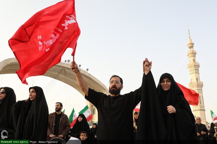 Photos/ Qom, Cœur Battant de la Révolution, Témoigne d’une Union Historique à Jamkaran /L’hommage d’allégeance au Ayatollah Mojtaba Khamenei