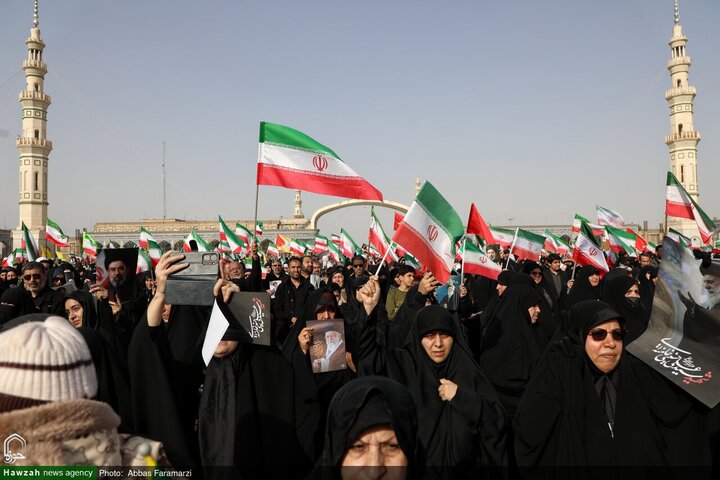 Photos/ Qom, Cœur Battant de la Révolution, Témoigne d’une Union Historique à Jamkaran /L’hommage d’allégeance au Ayatollah Mojtaba Khamenei