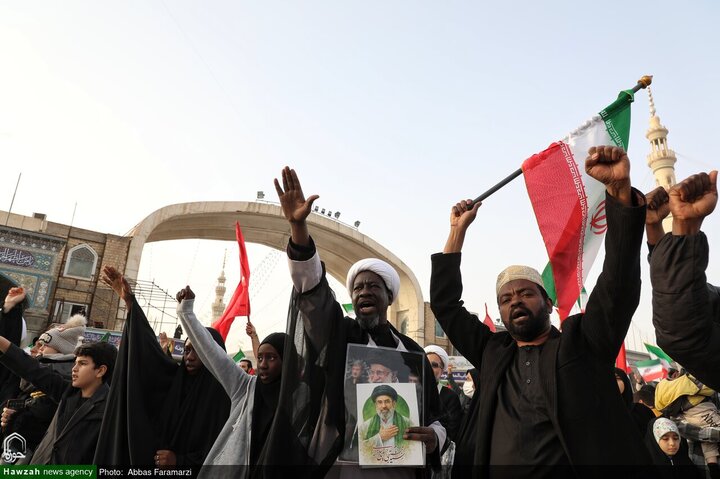 Photos/ Qom, Cœur Battant de la Révolution, Témoigne d’une Union Historique à Jamkaran /L’hommage d’allégeance au Ayatollah Mojtaba Khamenei