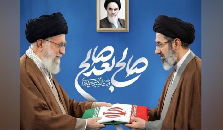 فیلم| بیعت مردم غیور شیعه و سنی شهرستان زاهدان با حضرت آیت الله سید مجتبی خامنه‌ای