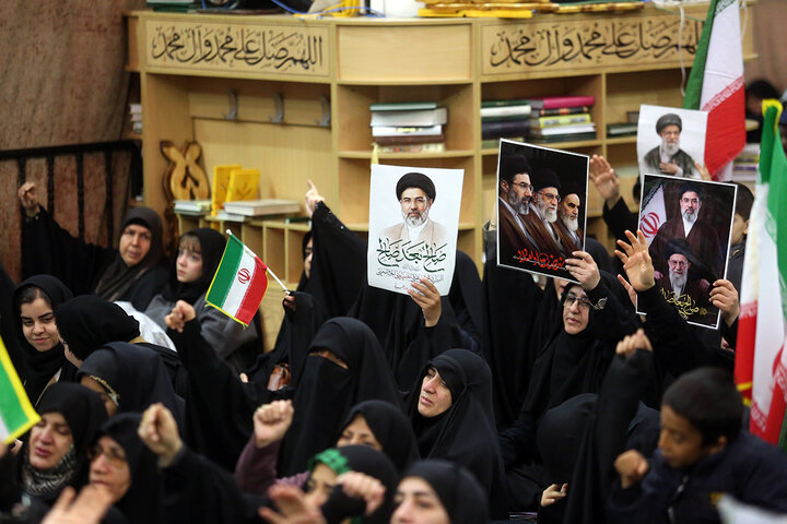 وداع با پیکر مطهر ۵ شهید حملات آمریکایی صهیونی در حرم بانوی کرامت