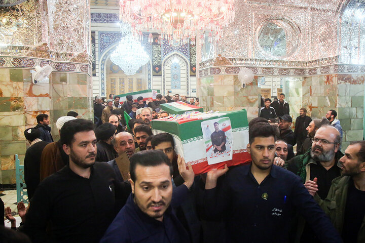 وداع با پیکر مطهر ۵ شهید حملات آمریکایی صهیونی در حرم بانوی کرامت