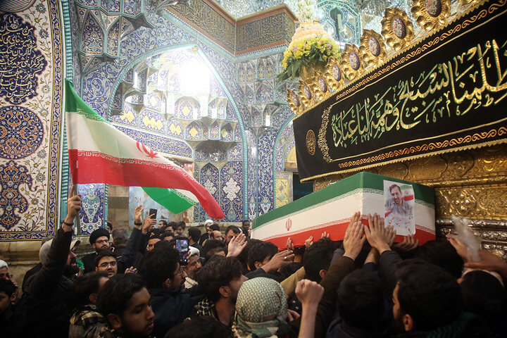 وداع با پیکر مطهر ۵ شهید حملات آمریکایی صهیونی در حرم بانوی کرامت