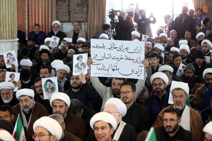 تصاویر/ آیین بیعت المصطفاییان با ولی امر مسلمین جهان حضرت آیت الله سید مجتبی خامنه ای