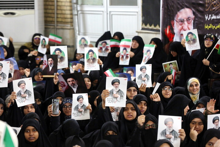 تصاویر/ آیین بیعت المصطفاییان با ولی امر مسلمین جهان حضرت آیت الله سید مجتبی خامنه ای