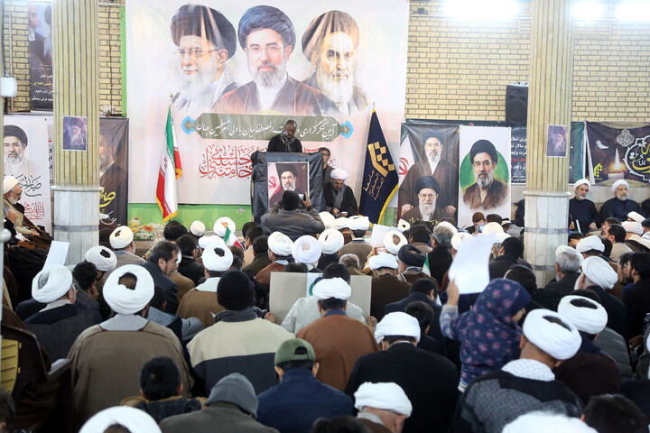 تصاویر/ آیین بیعت المصطفاییان با ولی امر مسلمین جهان حضرت آیت الله سید مجتبی خامنه ای