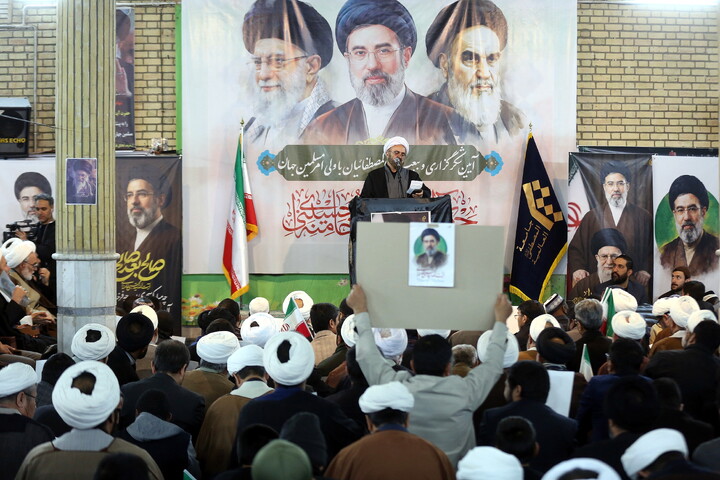 تصاویر/ آیین بیعت المصطفاییان با ولی امر مسلمین جهان حضرت آیت الله سید مجتبی خامنه ای