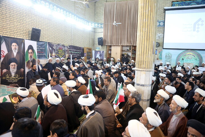 تصاویر/ آیین بیعت المصطفاییان با ولی امر مسلمین جهان حضرت آیت الله سید مجتبی خامنه ای