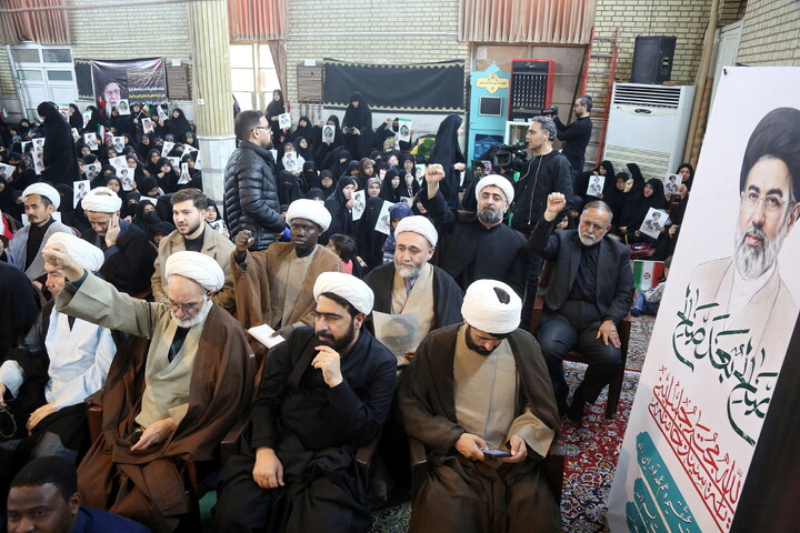 تصاویر/ آیین بیعت المصطفاییان با ولی امر مسلمین جهان حضرت آیت الله سید مجتبی خامنه ای