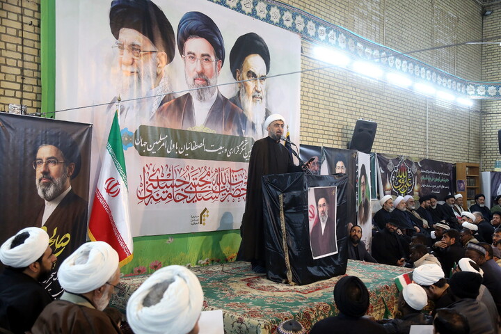 تصاویر/ آیین بیعت المصطفاییان با ولی امر مسلمین جهان حضرت آیت الله سید مجتبی خامنه ای