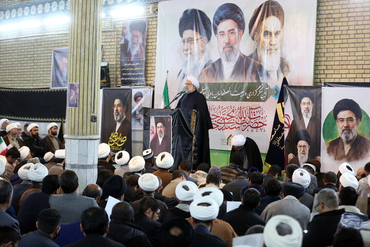 تصاویر/ آیین بیعت المصطفاییان با ولی امر مسلمین جهان حضرت آیت الله سید مجتبی خامنه ای