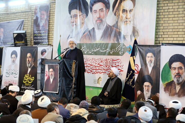 تصاویر/ آیین بیعت المصطفاییان با ولی امر مسلمین جهان حضرت آیت الله سید مجتبی خامنه ای