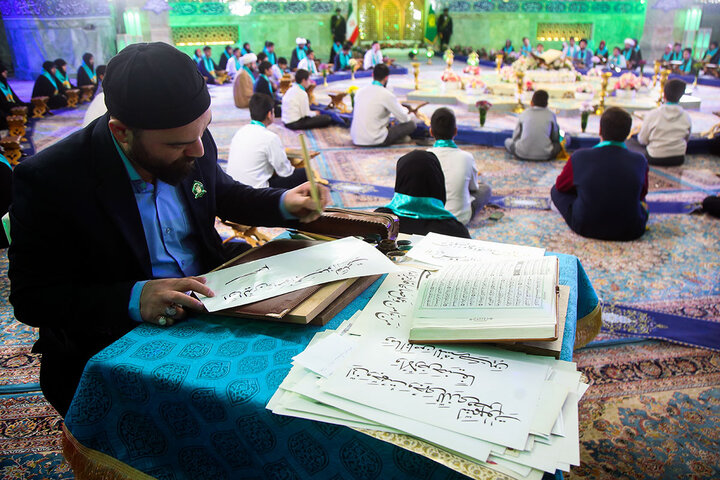 آیین ترتیل‌خوانی حافظان قرآن در حرم حضرت فاطمه معصومه(س)