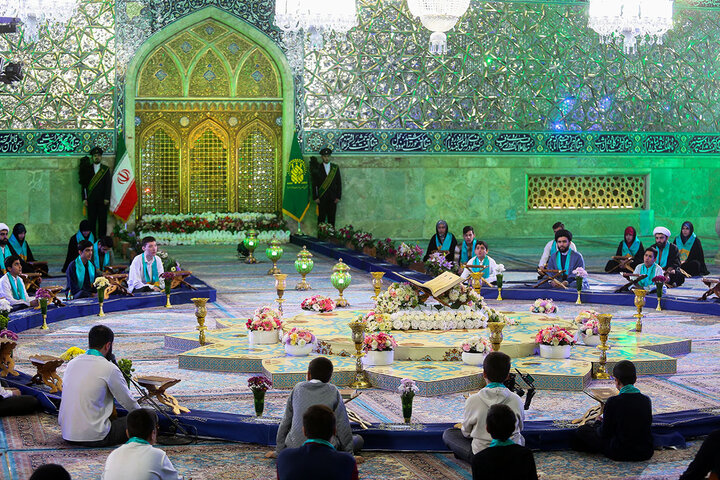 آیین ترتیل‌خوانی حافظان قرآن در حرم حضرت فاطمه معصومه(س)
