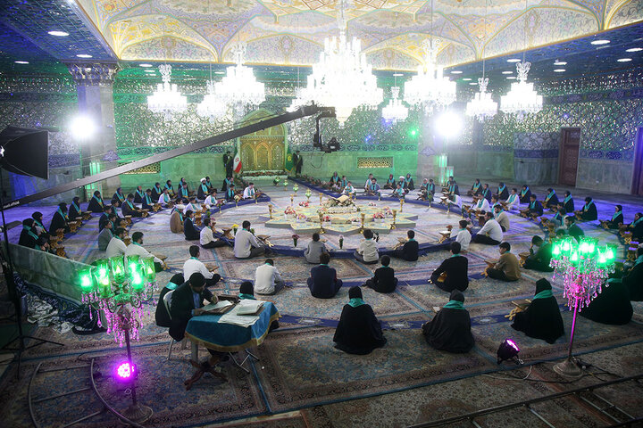 آیین ترتیل‌خوانی حافظان قرآن در حرم حضرت فاطمه معصومه(س)