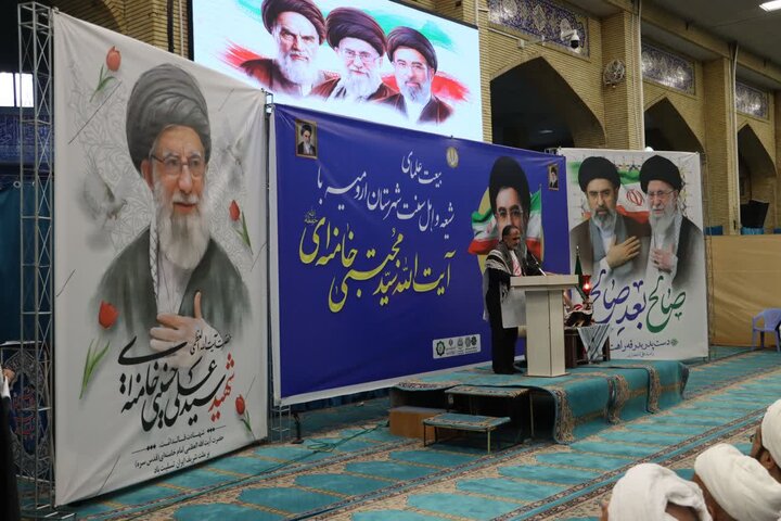 تصاویر/ بیعت علمای شیعه و اهل سنت شهرستان ارومیه با آیت الله سید مجتبی خامنه ای