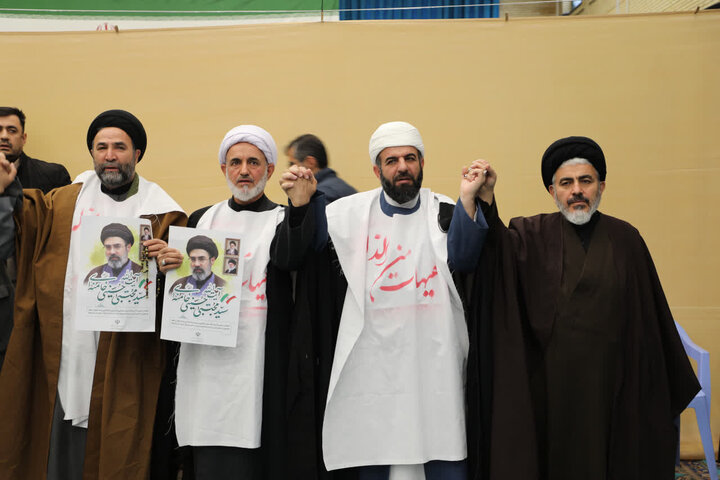 تصاویر/ بیعت علمای شیعه و اهل سنت شهرستان ارومیه با آیت الله سید مجتبی خامنه ای