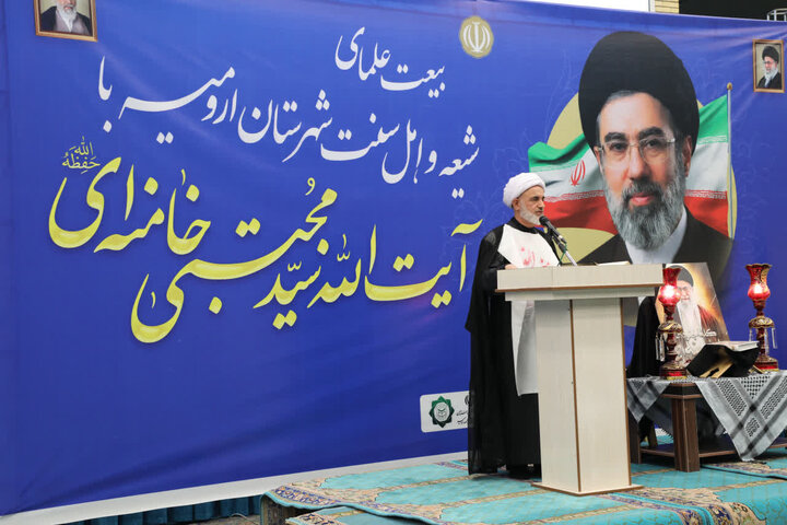 تصاویر/ بیعت علمای شیعه و اهل سنت شهرستان ارومیه با آیت الله سید مجتبی خامنه ای