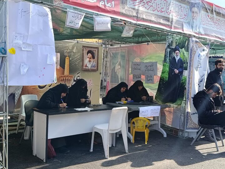 تصاویر/فعالیت طلاب مدرسه علمیه فاطمه‌الزهرا اراک در موکب های جنگ رمضان