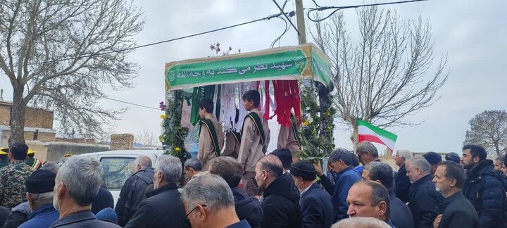 تصاویر/مراسم تشییع و خاکسپاری پیکر شهید مدافع وطن شهید اسفندانی در کمیجان