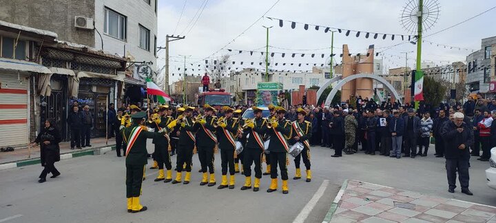 تصاویر/مراسم تشییع و خاکسپاری پیکر شهید مدافع وطن شهید اسفندانی در کمیجان