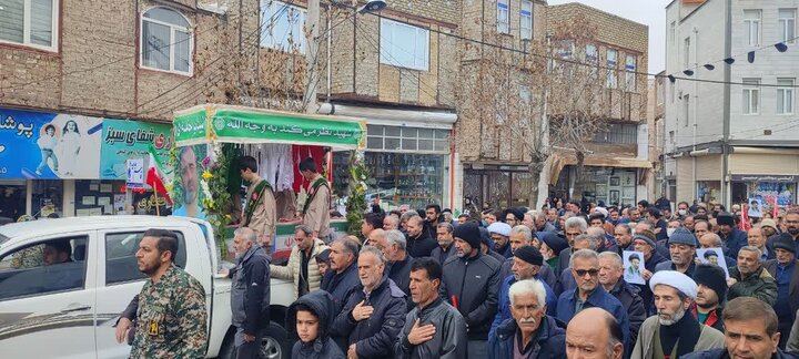 تصاویر/مراسم تشییع و خاکسپاری پیکر شهید مدافع وطن شهید اسفندانی در کمیجان