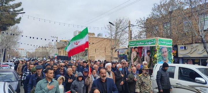 تصاویر/مراسم تشییع و خاکسپاری پیکر شهید مدافع وطن شهید اسفندانی در کمیجان