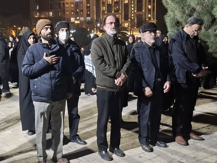 تصاویر/ اجتماع مردمی بیعت با رهبری سوم همراه با وداع چهار شهید مدافع وطن درکاشان