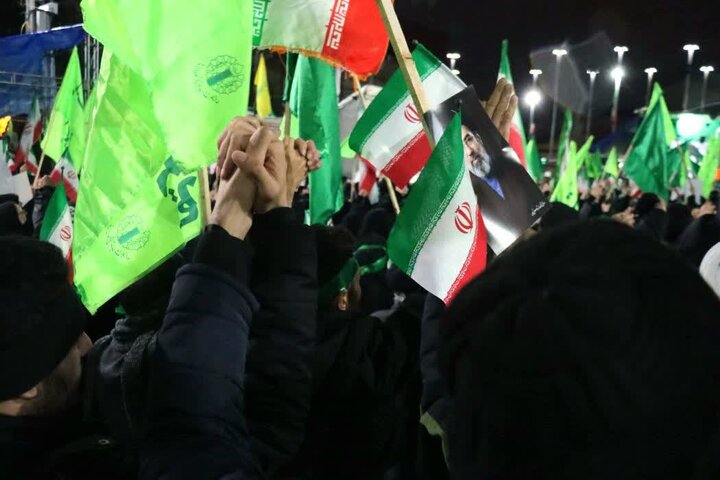 تصاویر/ بیعت مردم دیار میرزا کوچک خان با سومین رهبر انقلاب اسلامی ایران
