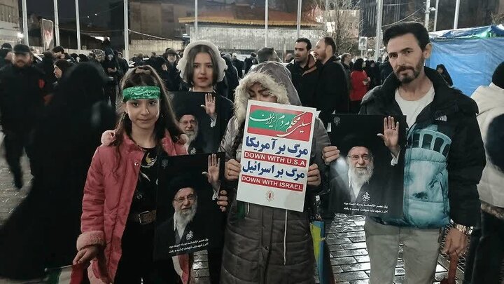 تصاویر/ بیعت مردم دیار میرزا کوچک خان با سومین رهبر انقلاب اسلامی ایران