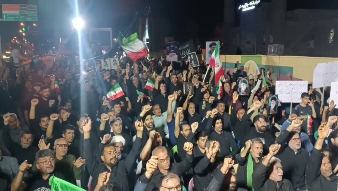 فیلم| بیعت مردم بردستان با سومین رهبر انقلاب
