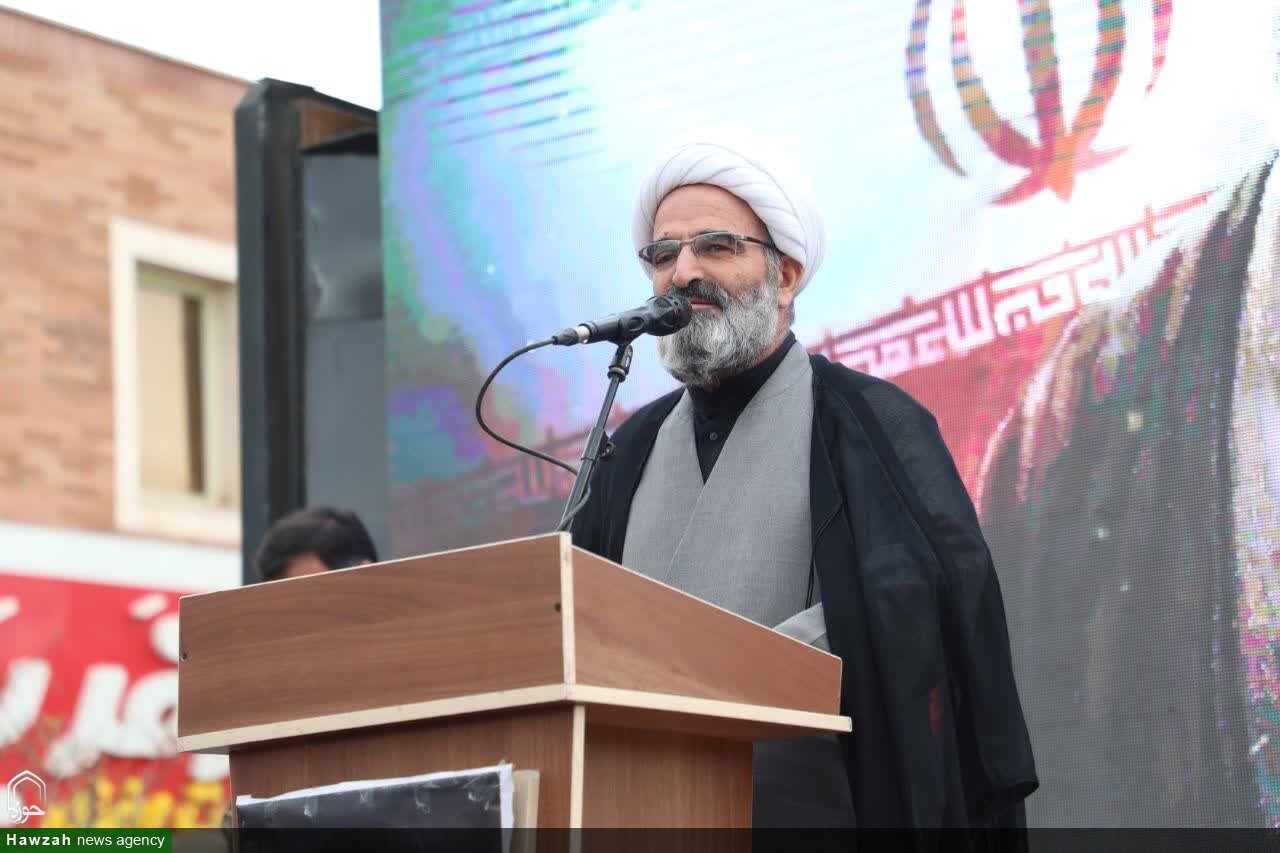 انتخاب رهبر جدید، مایه یأس دشمنان و دلگرمی دوستان انقلاب شد